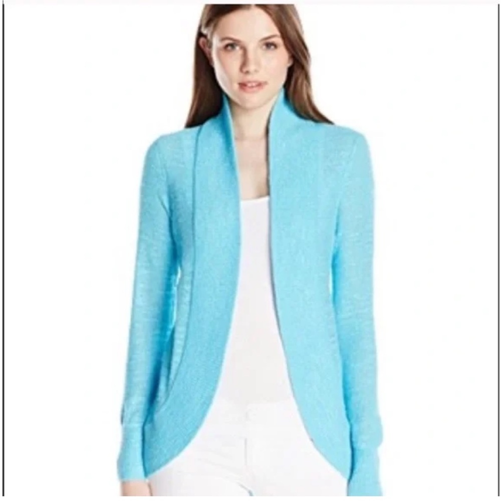 Lilly Pulitzer Amelia Cardigan -worn about 6x- good‎ shape
